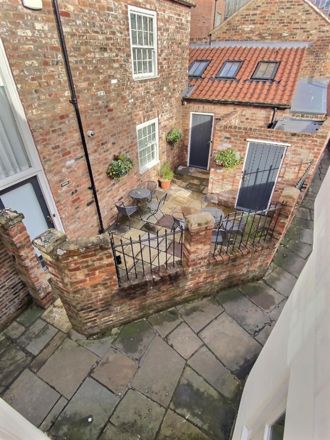 The Mitchell Villa York Bagian luar foto