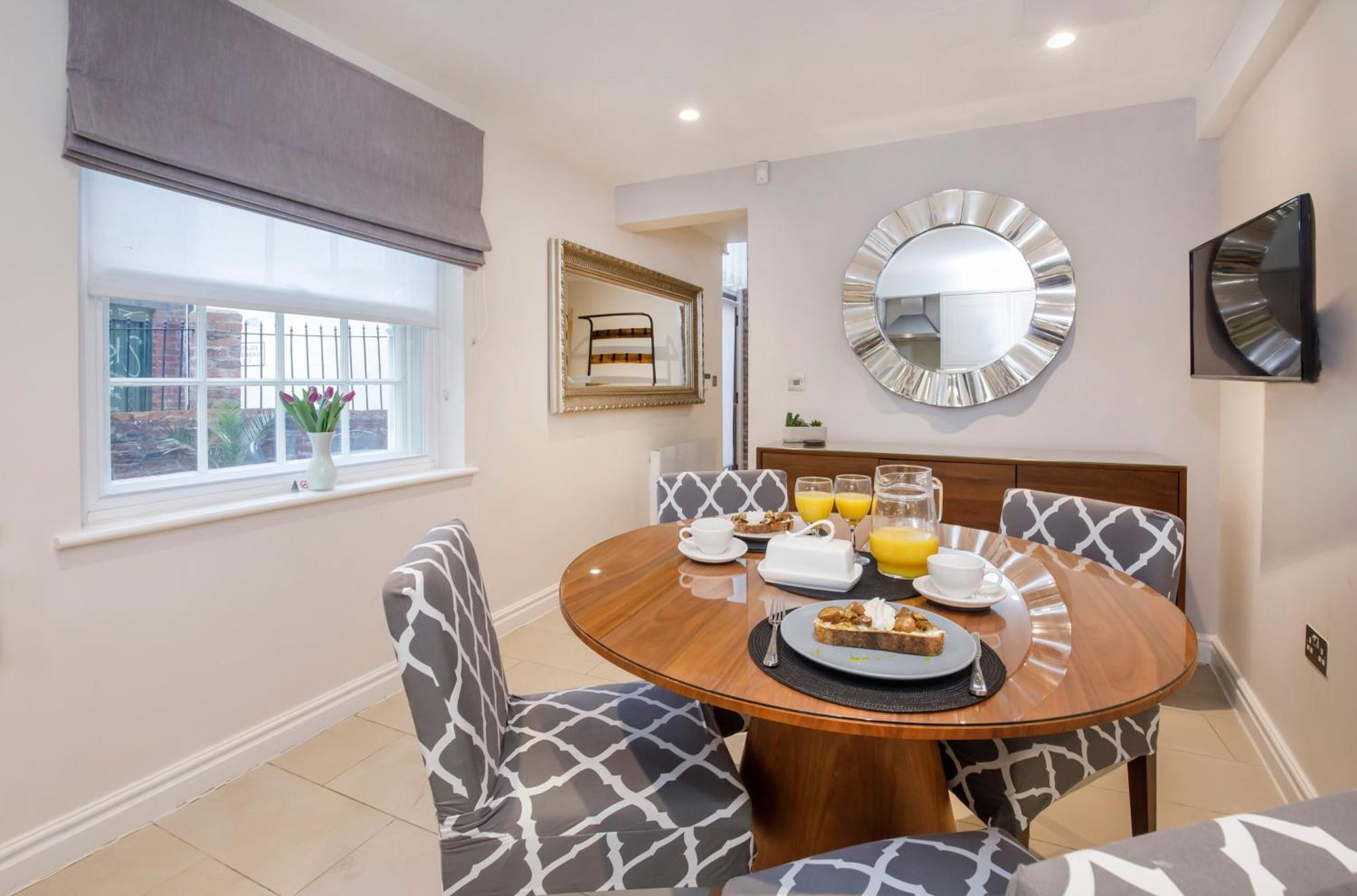 The Mitchell Villa York Bagian luar foto