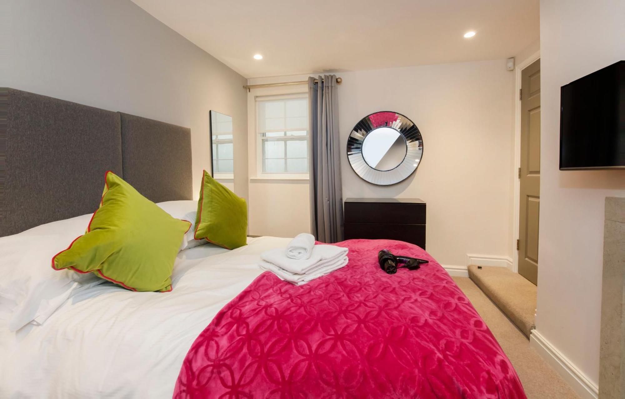 The Mitchell Villa York Bagian luar foto